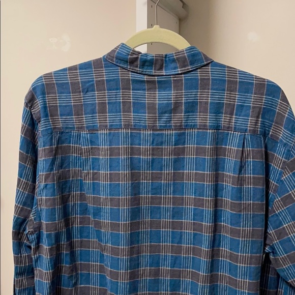 NEVER WORN! Patagonia Button Down Shirt - Picture 3 of 4